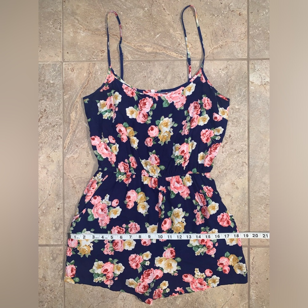I Love S&S Inc Navy Pink Floral Romper with Pockets Elastic Waistband - Size S/M - Picture 9 of 10